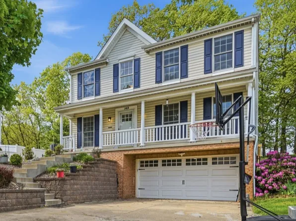 149 Stonewood Dr, Bethel Park, PA 15102