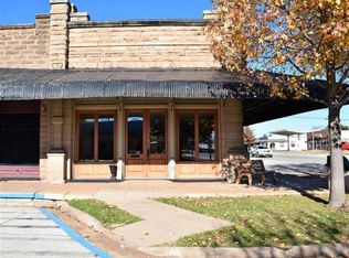 100 W Cash St, Iowa Park, TX 76367