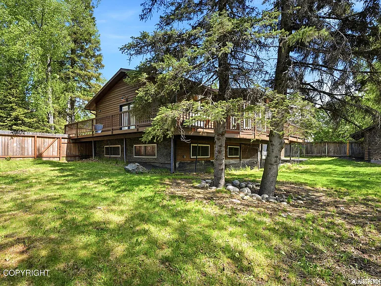 2100 Churchill Dr — Photo 71
