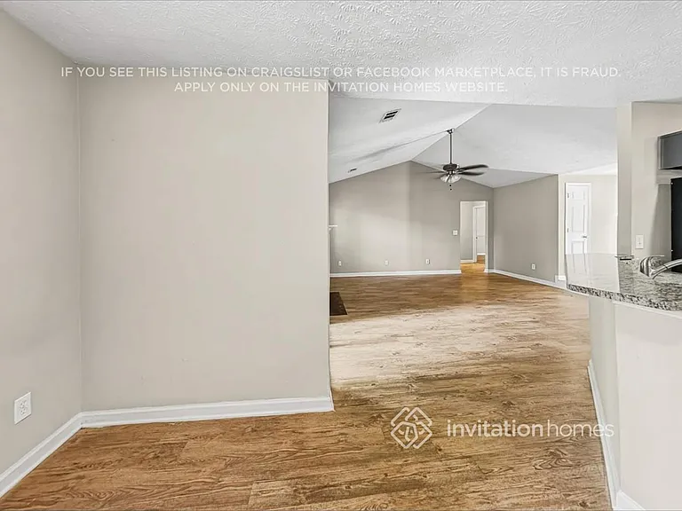 3813 Willow Tree Cir — Photo 7