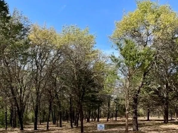 57 Blackjack Pkwy, Nocona, TX 76255