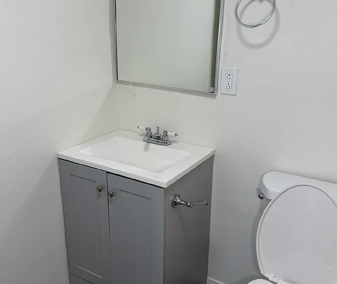 2470 Daly St #C — Photo 13
