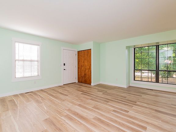 3rd image of 7555 Timbercreek Ct APT 1