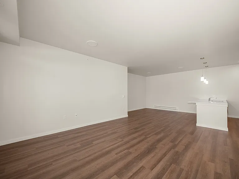 Rivers Edge Apartments — Photo 91