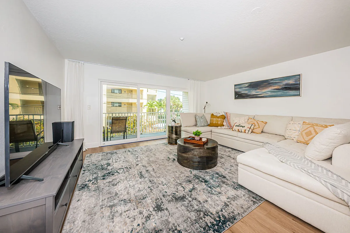 Building Photo - 1412 Gulf Blvd #102