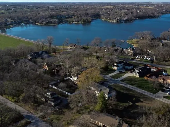 7608 NW Roberts Rd, Weatherby Lake, MO 64152