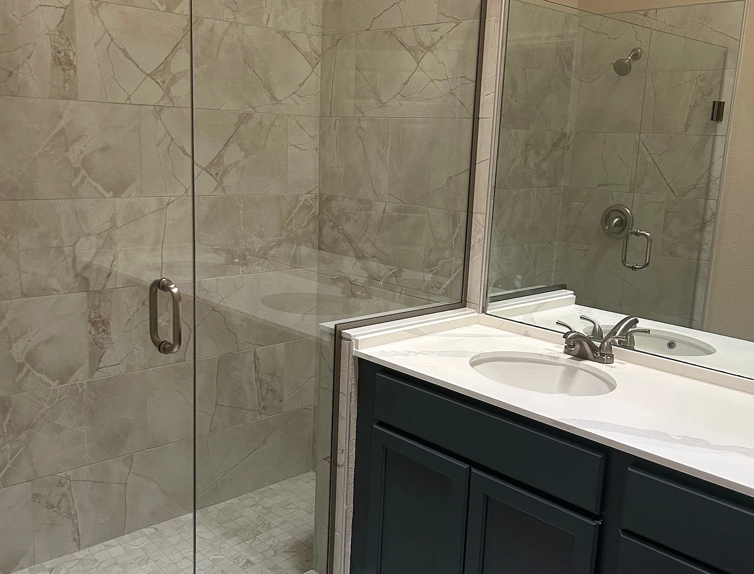4 bed, 2086 sqft, $2,500 — Photo 4