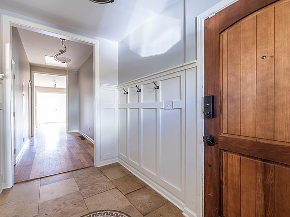 Great natural light in the hallway