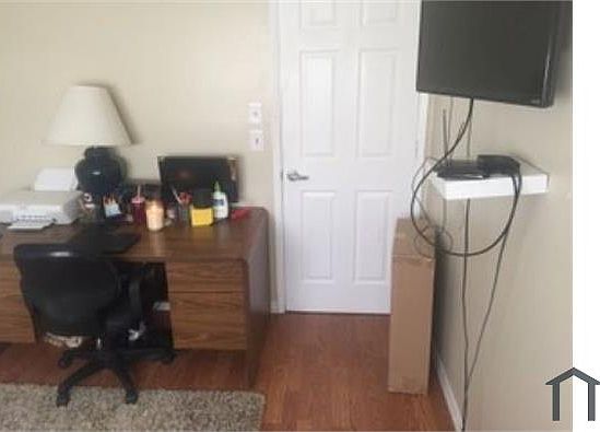 4th image of 1800 NW 6th Ave