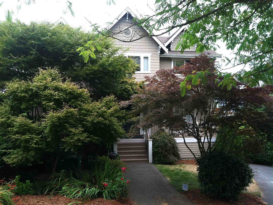1st image of 12046 Lakeside Ave NE