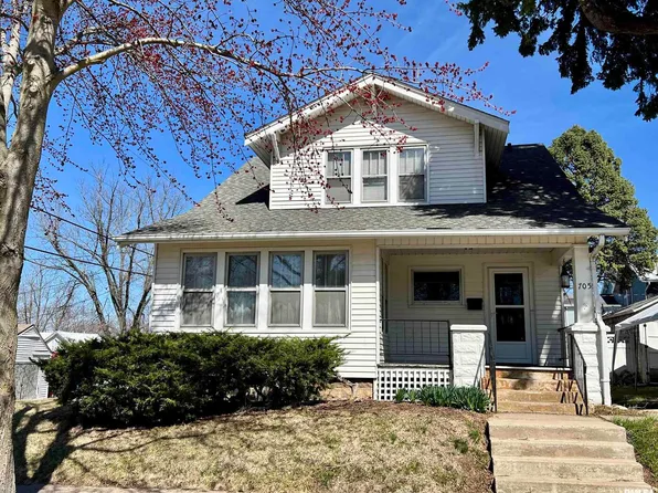 705 Pine St, Muscatine, IA 52761