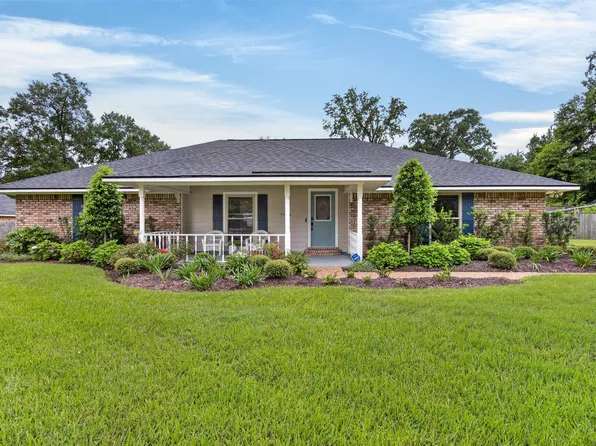 7904 Cedar Creek Cir, Haughton, LA 71037