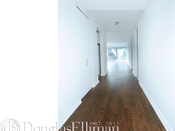 3rd image of 301 W 57th St APT 48D