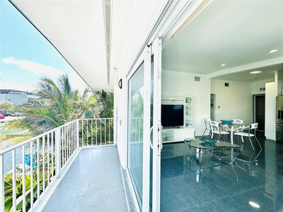 3751 NE 170th St APT 4, North Miami Beach, FL, 33160