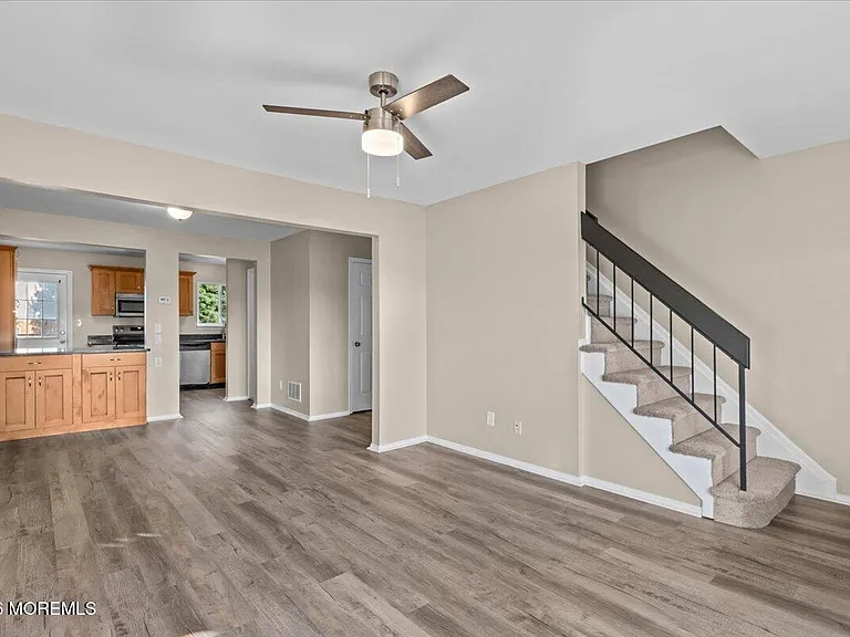 8 Primrose Ln — Photo 11