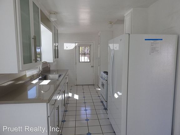 5th image of 4565 Bermuda Ave