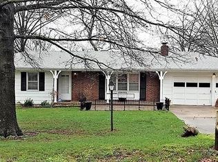 5310 N Old Pike Rd, Kansas City, MO 64118