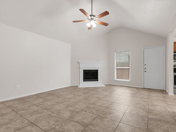 5th image of 1039 Caliente Dr