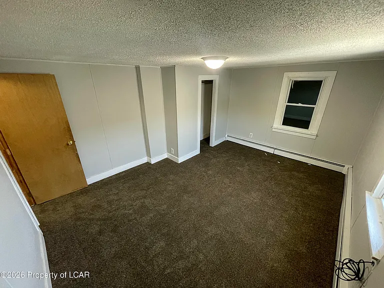 222 Honey Pot St — Photo 4