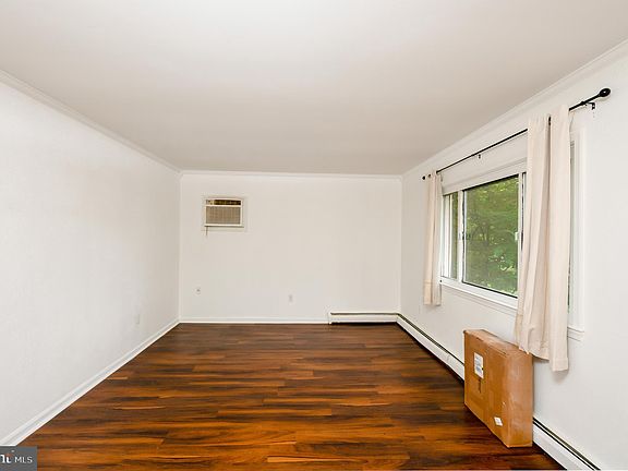 4th image of 3507 Forestdale Ave