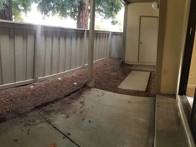 1183 N Abbott Ave — Photo 25