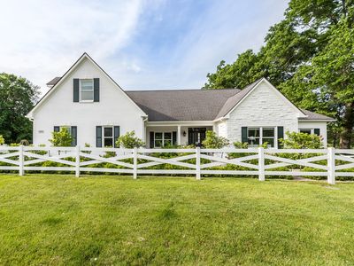 3823 Green Hills Dr, Pinckney, MI, 48169