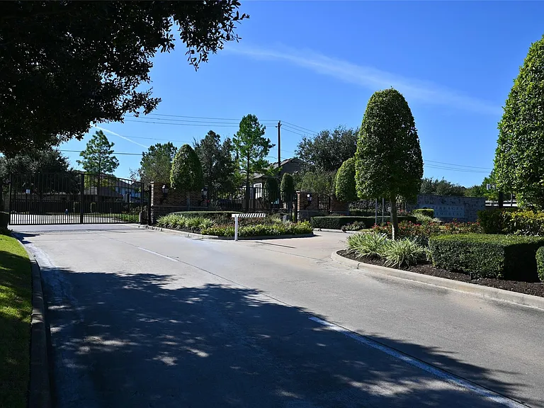 1126 Sopris Dr — Photo 31