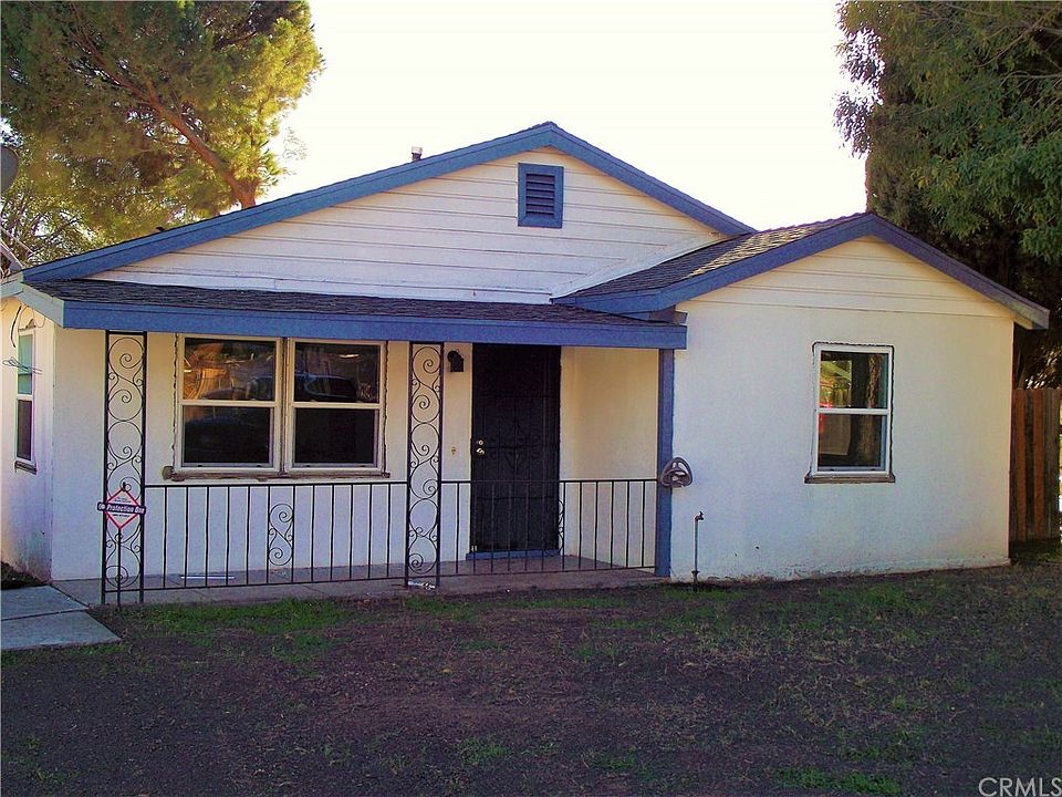 1st image of 25579 Fisher St
