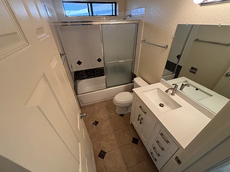 134-138 4th Ave #6 — Photo 11