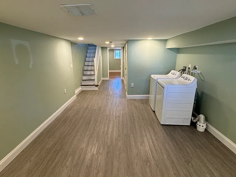809 N Luzerne Ave — Photo 12