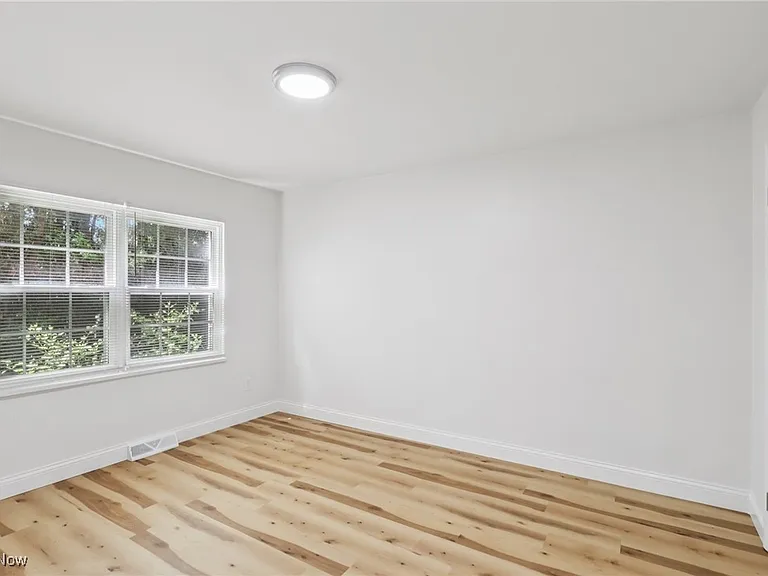 3279 Warrensville Center Rd #15D — Photo 17