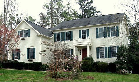 Elegant Home in Fantastic Location!