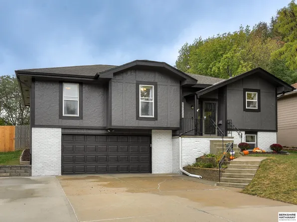 15223 T St, Omaha, NE 68137