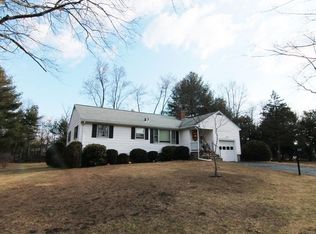 10 Jonathan Ln, Bedford, MA 01730