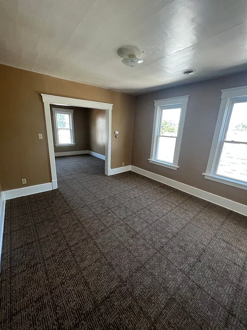 225 Wallace — Photo 1