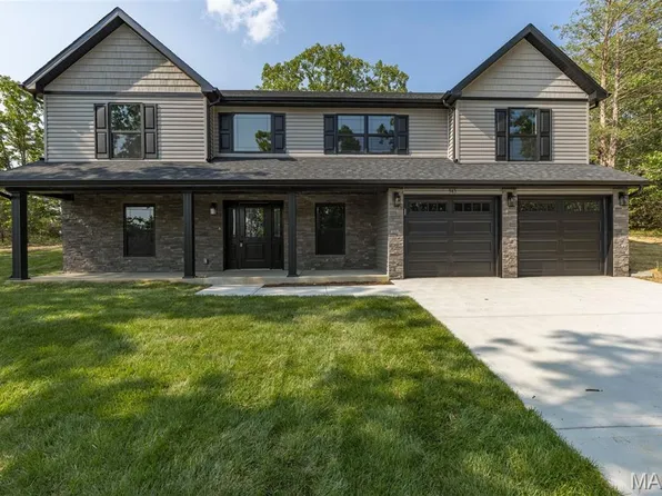 943 Stone Gate Dr, De Soto, MO 63020