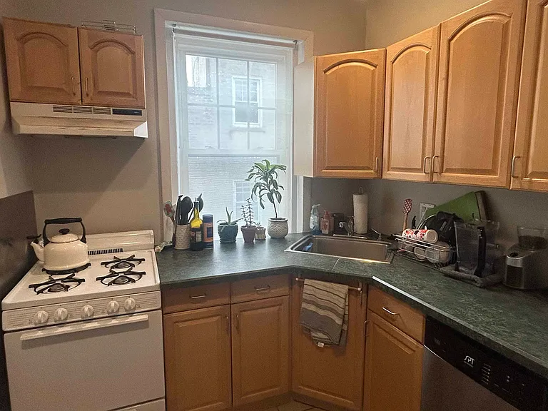 301 Allston St #14 — Photo 4