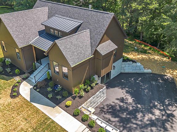 3rd image of 6221 S Shields Ridge Rd