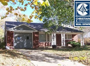 1516 Hillcrest Dr, Manhattan, KS 66502