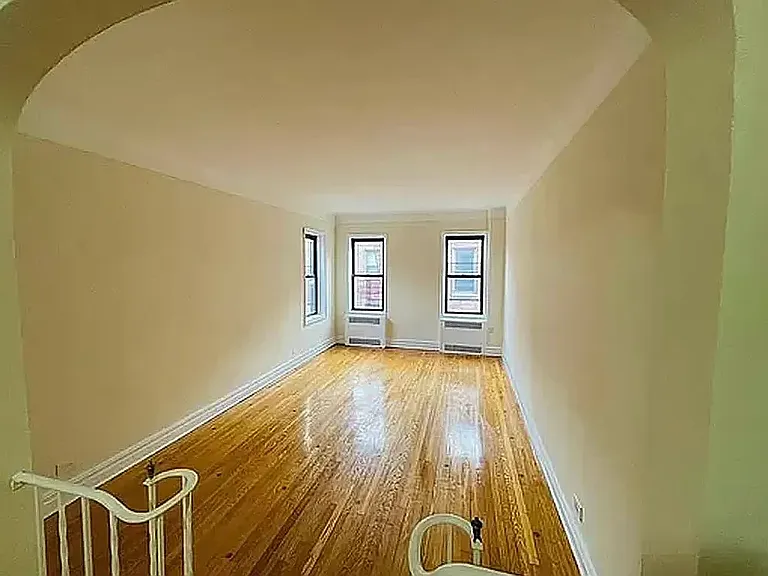782 E 32nd St #C1 — Photo 3