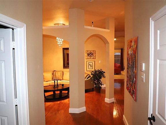 2nd image of 3404 Viburnum Dr