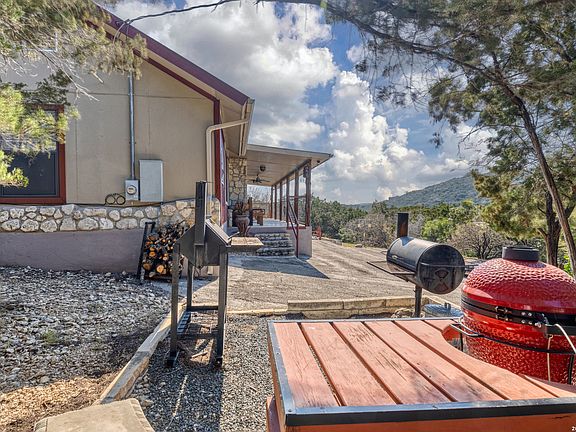 4th image of 416 Canyon Oaks Dr.