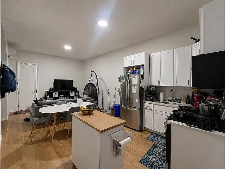 1114 Gates Ave #GROUND — Photo 2
