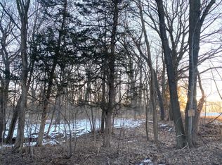 N1462 Academy Rd, Lake Geneva, WI 53147