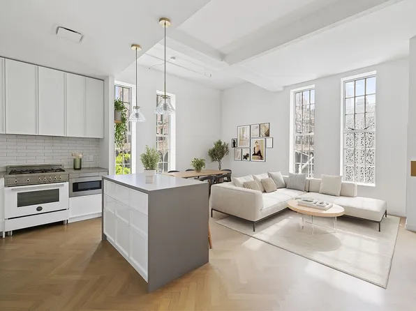 184 Kent Ave APT A315, Brooklyn, NY 11249