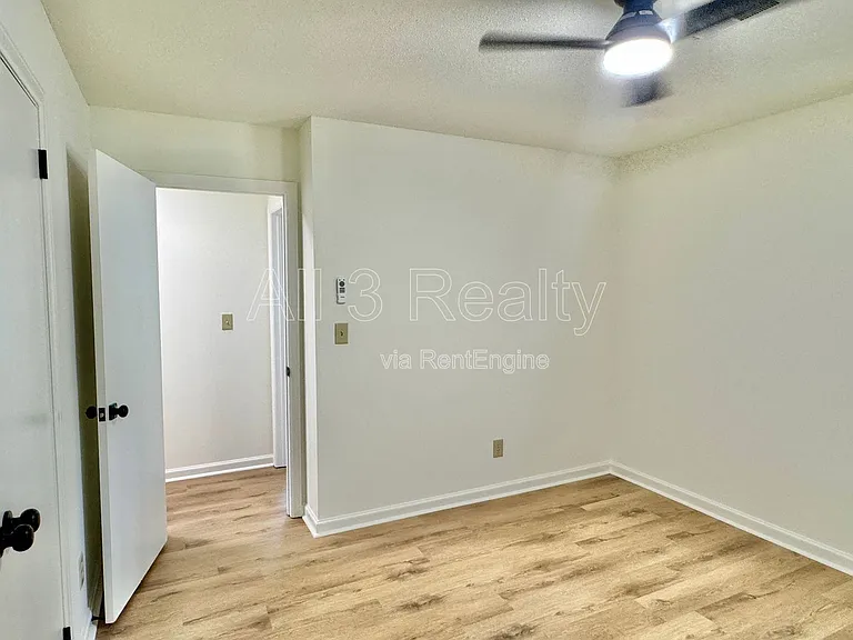 713 Dubuque Dr — Photo 25