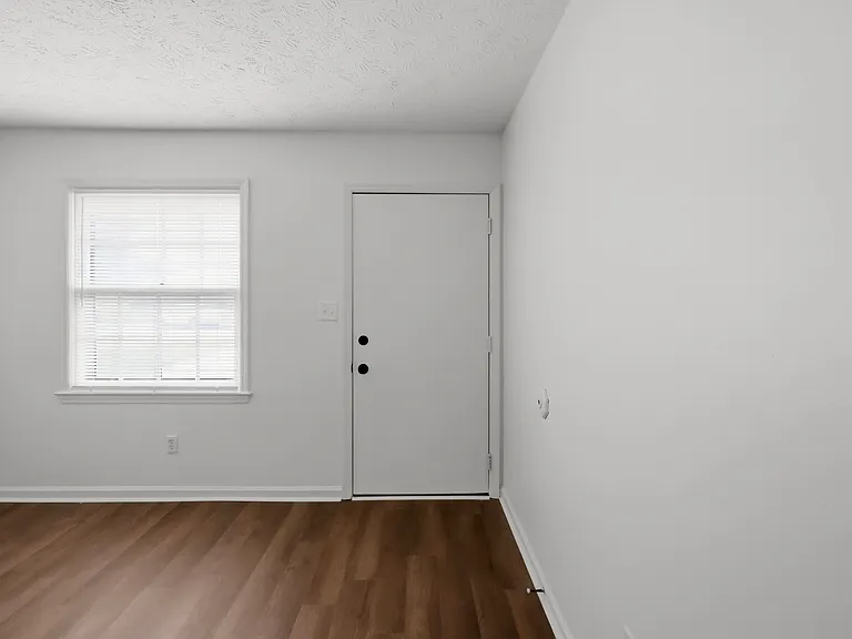 3215 Aqueduct Dr #B — Photo 8
