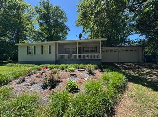 3203 Maple Grove Dr NW, Dalton, GA 30721