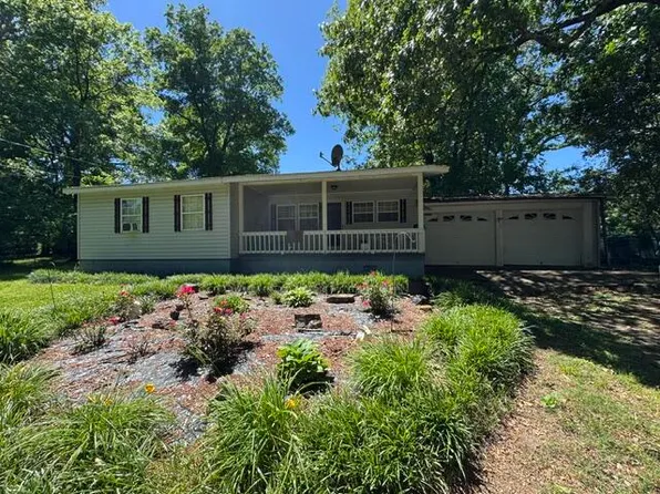 3203 Maple Grove Dr NW, Dalton, GA 30721