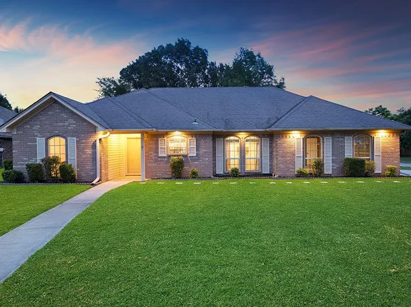5504 Winwood Dr, Texarkana, AR 71854